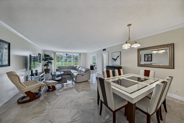 4020 W Palm Aire Drive 106, Pompano Beach, FL 33069