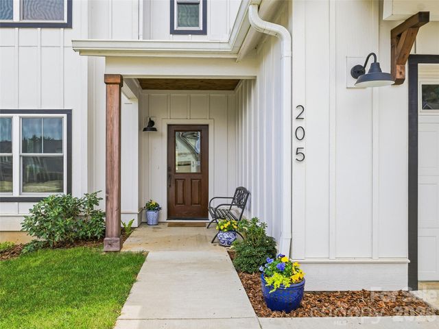 205 Weybridge Drive, Arden, NC 28704