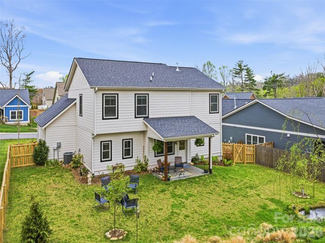 205 Weybridge Drive, Arden, NC 28704