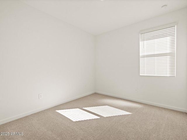 32960 N Vineyard Avenue, San Tan Valley, AZ 85143