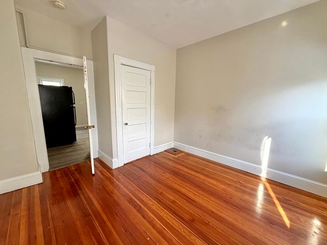21 Oakland Ave 2, Everett, MA 02149