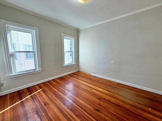 21 Oakland Ave 2, Everett, MA 02149