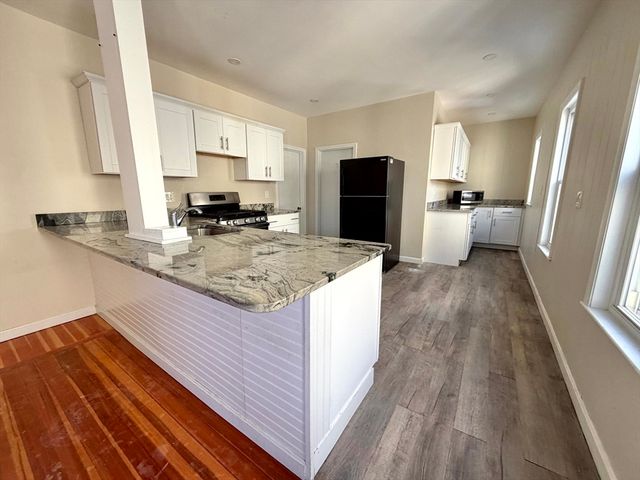 21 Oakland Ave 2, Everett, MA 02149