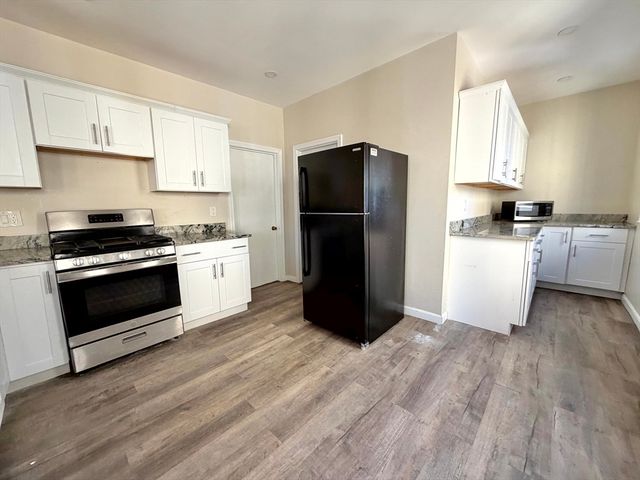 21 Oakland Ave 2, Everett, MA 02149