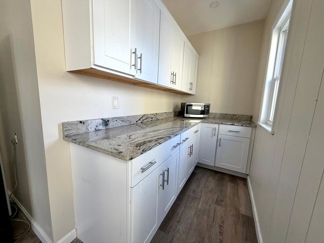 21 Oakland Ave 2, Everett, MA 02149