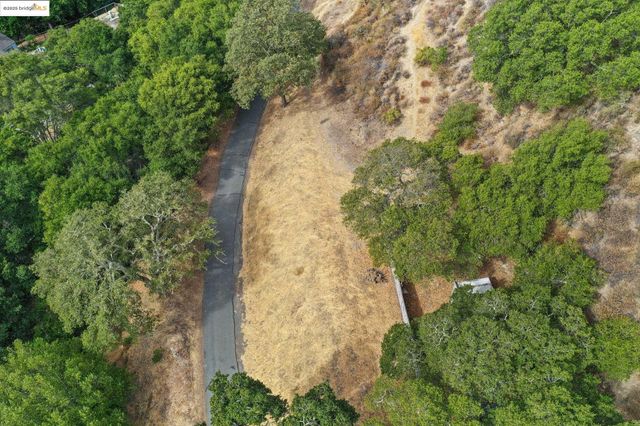 Bradbury Dr, Lafayette, CA 94549
