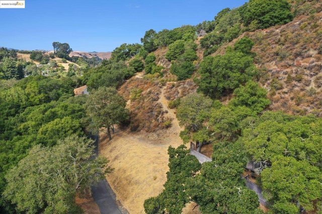 Bradbury Dr, Lafayette, CA 94549