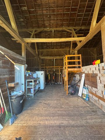 7684 W Beard Road, Perry, MI 48872