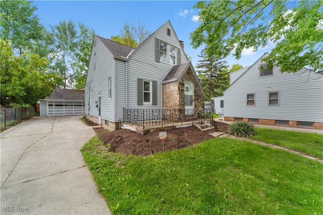 5688 Shawnee Drive, Lyndhurst, OH 44124