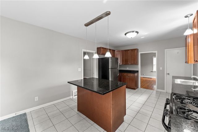 5688 Shawnee Drive, Lyndhurst, OH 44124