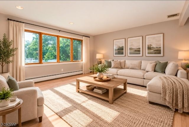 156 Overlook Ave, East Hanover Twp., NJ 07936