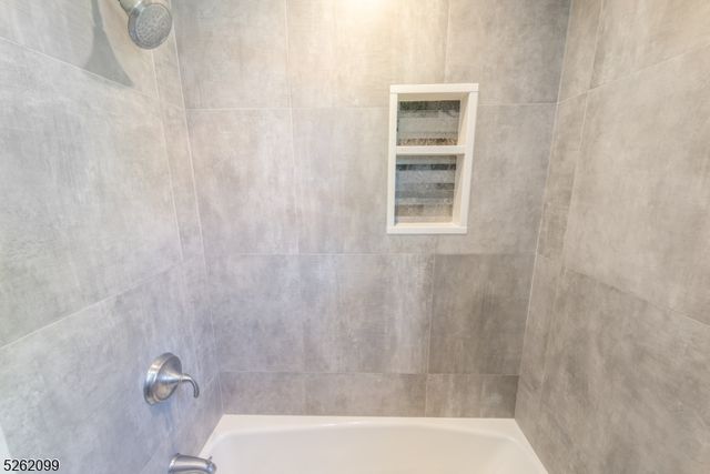 156 Overlook Ave, East Hanover Twp., NJ 07936