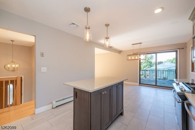 156 Overlook Ave, East Hanover Twp., NJ 07936
