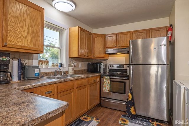 1805 W Wenlock Drive, Marion, IN 46952