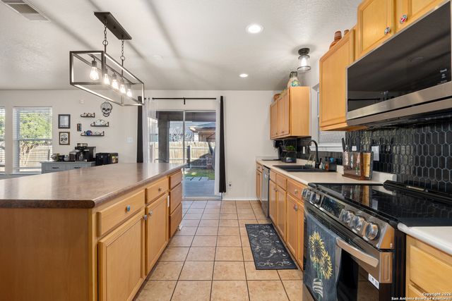 3 Adobe, San Antonio, TX 78239