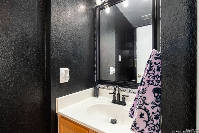 3 Adobe, San Antonio, TX 78239