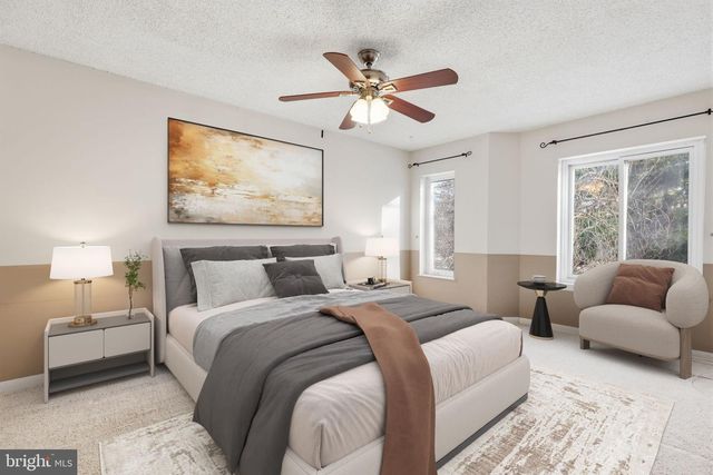 132 LEEDOM WAY, Newtown, PA 18940