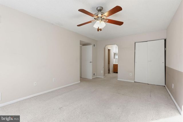 132 LEEDOM WAY, Newtown, PA 18940