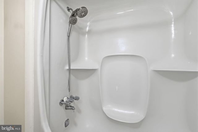 132 LEEDOM WAY, Newtown, PA 18940