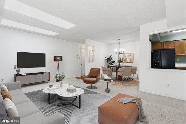 132 LEEDOM WAY, Newtown, PA 18940