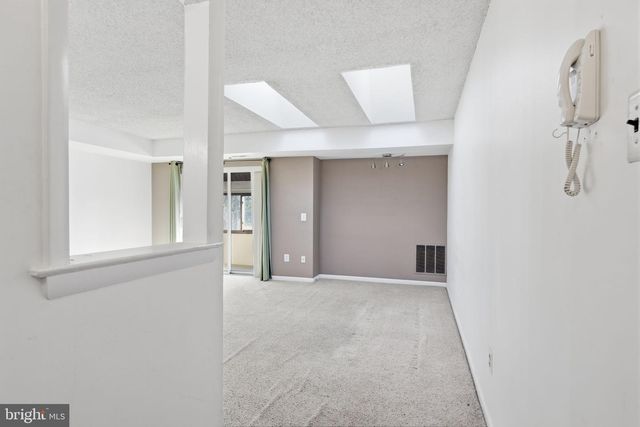 132 LEEDOM WAY, Newtown, PA 18940