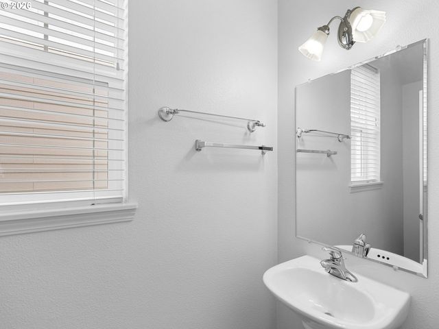 6265 Sw 208TH Ter, Beaverton, OR 97078