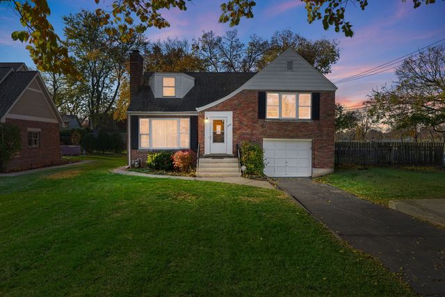 4700 Central Avenue, Western Springs, IL 60558