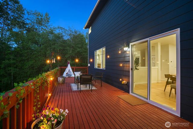 252 245th Place NE, Sammamish, WA 98074