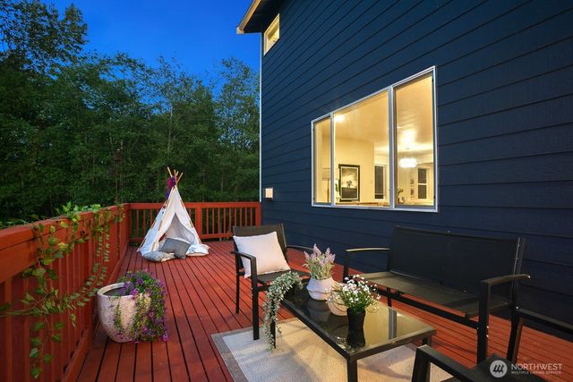 252 245th Place NE, Sammamish, WA 98074