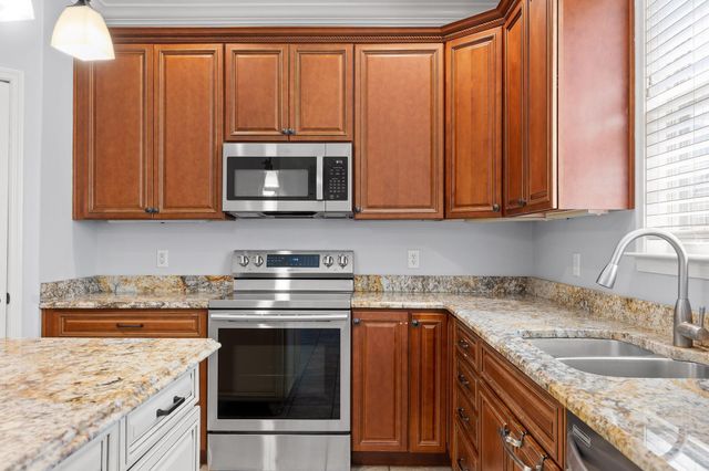 8858 Mckenzie Farm Drive, Ooltewah, TN 37363
