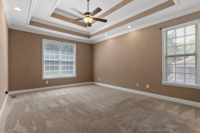 8858 Mckenzie Farm Drive, Ooltewah, TN 37363