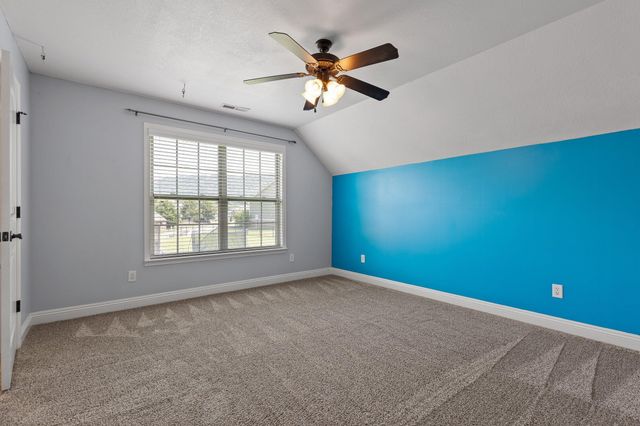 8858 Mckenzie Farm Drive, Ooltewah, TN 37363