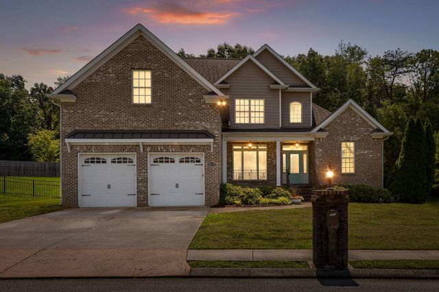 8858 Mckenzie Farm Drive, Ooltewah, TN 37363