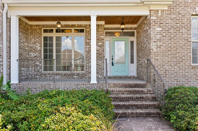 8858 Mckenzie Farm Drive, Ooltewah, TN 37363