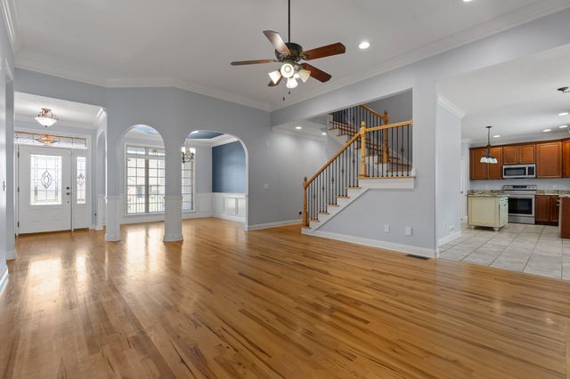 8858 Mckenzie Farm Drive, Ooltewah, TN 37363