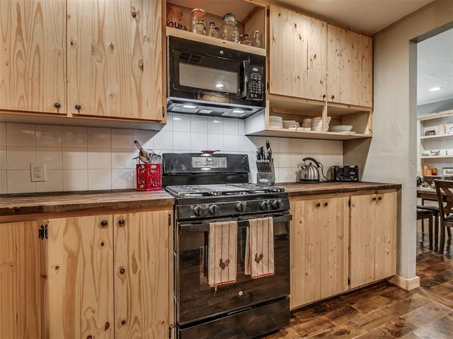 8816 NE 17th Street, Midwest City, OK 73141