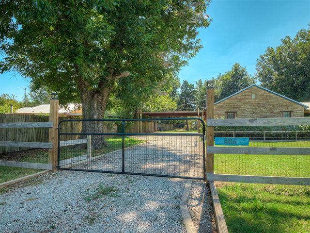 8816 NE 17th Street, Midwest City, OK 73141