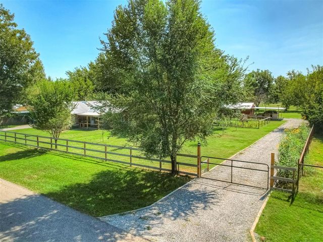 8816 NE 17th Street, Midwest City, OK 73141