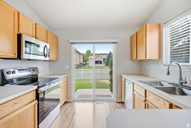 7473 S SHAY LN, South Weber, UT 84405