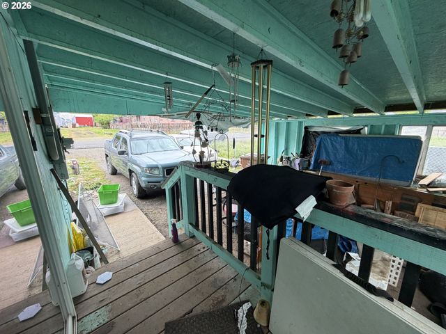 1021 HILL St, Myrtle Creek, OR 97457