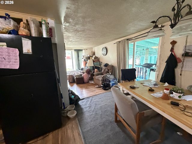 1021 HILL St, Myrtle Creek, OR 97457