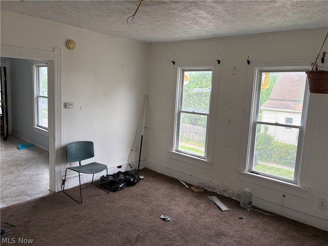2100 W 95th Street, Cleveland, OH 44102