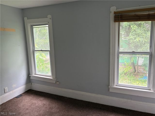 2100 W 95th Street, Cleveland, OH 44102