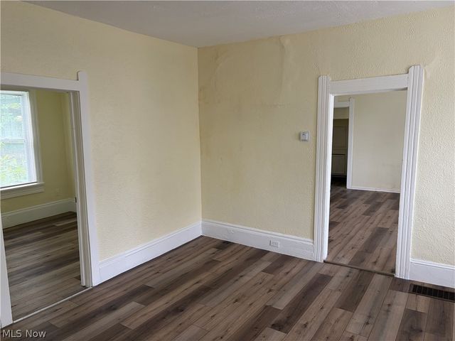 2100 W 95th Street, Cleveland, OH 44102