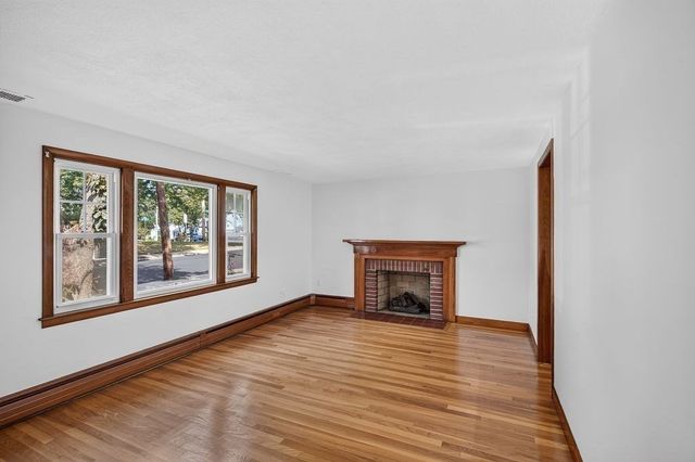 6 Cerdan Ave, Boston, MA 02132