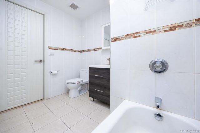 138-12 Northern Boulevard N 7F, Flushing, NY 11354