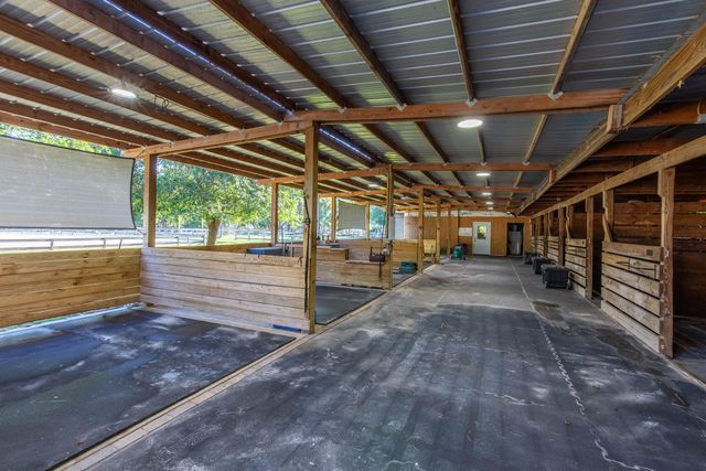 851 Hyde Park Road, Loxahatchee Groves, FL 33470