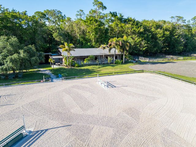 851 Hyde Park Road, Loxahatchee Groves, FL 33470