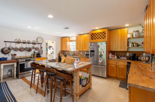 851 Hyde Park Road, Loxahatchee Groves, FL 33470