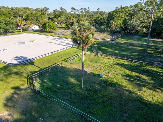 851 Hyde Park Road, Loxahatchee Groves, FL 33470
